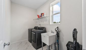 940 Treeline Dr, Algonquin, IL 60102