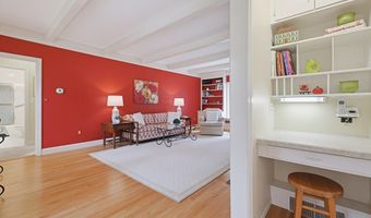 32 Thayer Farm Rd, Attleboro, MA 02703