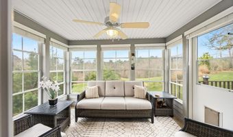 22 Prestwick Rd 22, Bourne, MA 02532