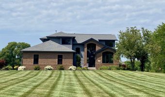 3563 Franklin Dr, Auburn, IN 46706
