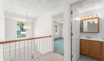 17 Doire Rd, Cumberland, RI 02864