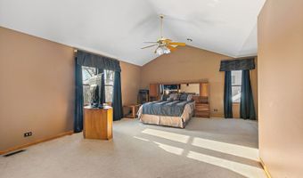 2051 Carlisle St, Algonquin, IL 60102