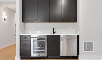 881 N MANCHESTER St, Arlington, VA 22205