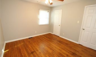 819 James St, Apex, NC 27502