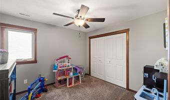 1444 Marina Cove Dr, Polk City, IA 50226