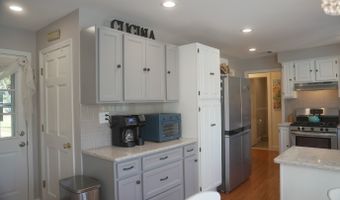 18 Carriage Dr, Burlington, CT 06013