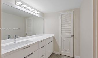 9341 E Bay Hbr 6D, Bay Harbor Islands, FL 33154