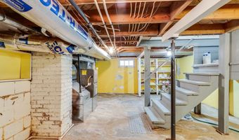 118 E Broadway Ave, Augusta, KS 67010
