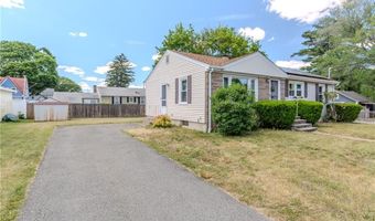 39 Fairview Ave, East Providence, RI 02914