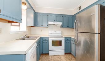 827 E Boyd Dr #C, Baton Rouge, LA 70808