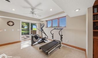 1465 NE 88Th St, Altoona, IA 50009