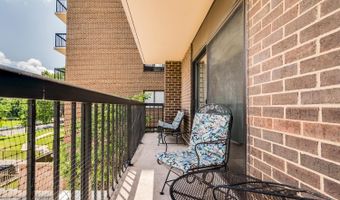 200 N PICKETT St 308, Alexandria, VA 22304
