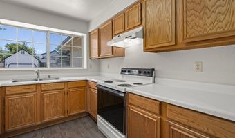 1691 Salmon Dr, Carson City, NV 89701