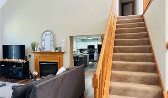 2435 Queensbury Rd, Alliance, OH 44601