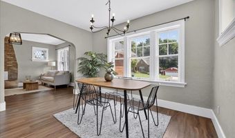 8025 McGee St, Affton, MO 63123