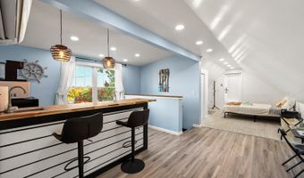 109 5th St, Aurora, IN 47001