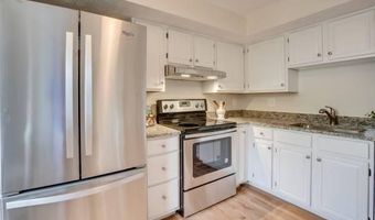 2025 N GLEBE Rd, Arlington, VA 22207