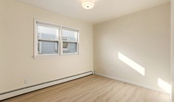 576 Avenue E 2, Bayonne, NJ 07002