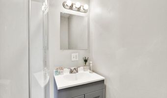 26 E Plum St, Anderson, IN 46012