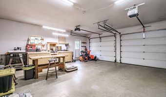 71 Brook Rd, Falmouth, ME 04105