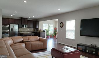 25501 EMERSON OAKS Dr, Aldie, VA 20105