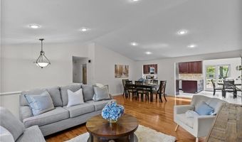 23 Watercress Ct, Coventry, RI 02816