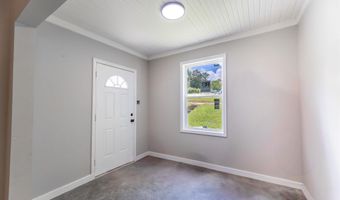 428 PINE Ln, Anniston, AL 36206