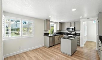 251 Royal Glen Dr, Fallbrook, CA 92028