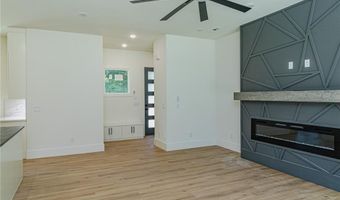 2 Scotch Broom Pl, Bella Vista, AR 72715