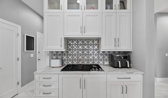 526 ISLEBAY Dr, Apollo Beach, FL 33572