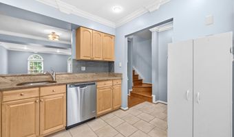 6645 MEDINAH Ln, Alexandria, VA 22312