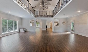 100 Plantation Ln, Batesville, AR 72501