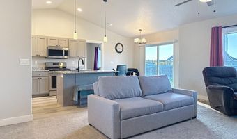 39 Harmony St, Buffalo, WY 82834