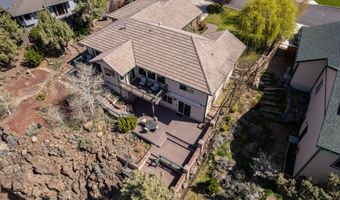 2213 NW Canyon Dr, Redmond, OR 97756