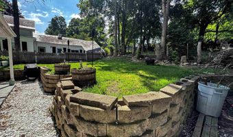 305 Weeks St, Bennington, VT 05201
