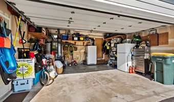 7821 Charlotte Cir, Anchorage, AK 99502