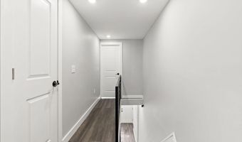 2504 N WATER St, Philadelphia, PA 19125