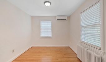 4520 MIDDLETON Ln, Bethesda, MD 20814