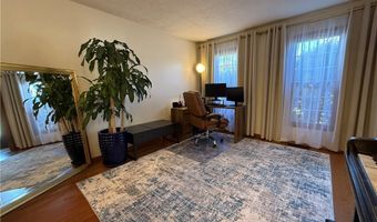 251 Kingston Dr, Aurora, OH 44202