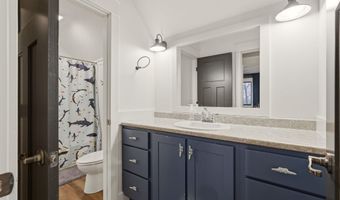 5587 Deer Hollow Rd, Auburn, IN 46706