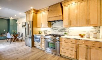 16 Chestnut St, Boston, MA 02129
