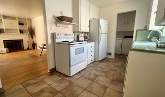 305 MADISON St NE, Albuquerque, NM 87108