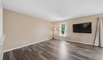 824 S Chillicothe Rd 2, Aurora, OH 44202