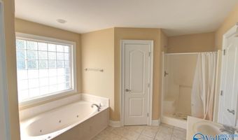 16874 Raspberry Ln, Athens, AL 35613