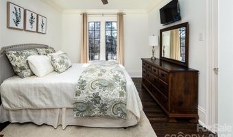 72 Windsor Rd, Asheville, NC 28804