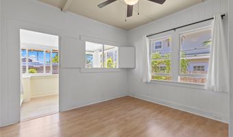1454 Aalapapa Dr, Kailua, HI 96734
