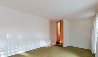 17 E 39TH St, Bayonne, NJ 07002