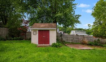 54 Pleasant View Ave, Bristol, CT 06010