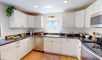 608 COLLEGE St, Barrackville, WV 26559