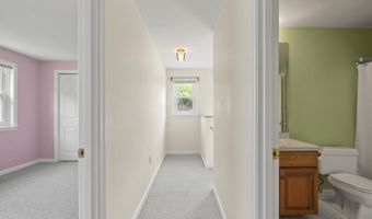 18 Harbor Hill Dr, Bourne, MA 02532